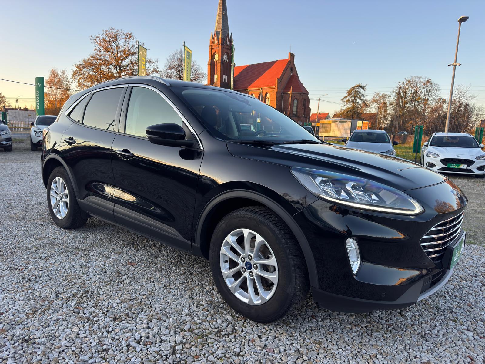 
								Ford Kuga 1.5 EcoBoost TITANIUM X full									