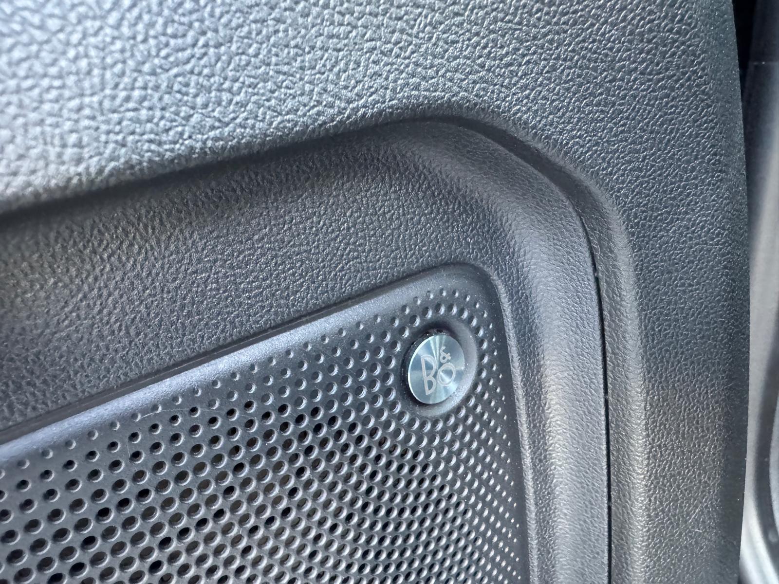 
								Ford Kuga 1.5 EcoBoost TITANIUM X full									