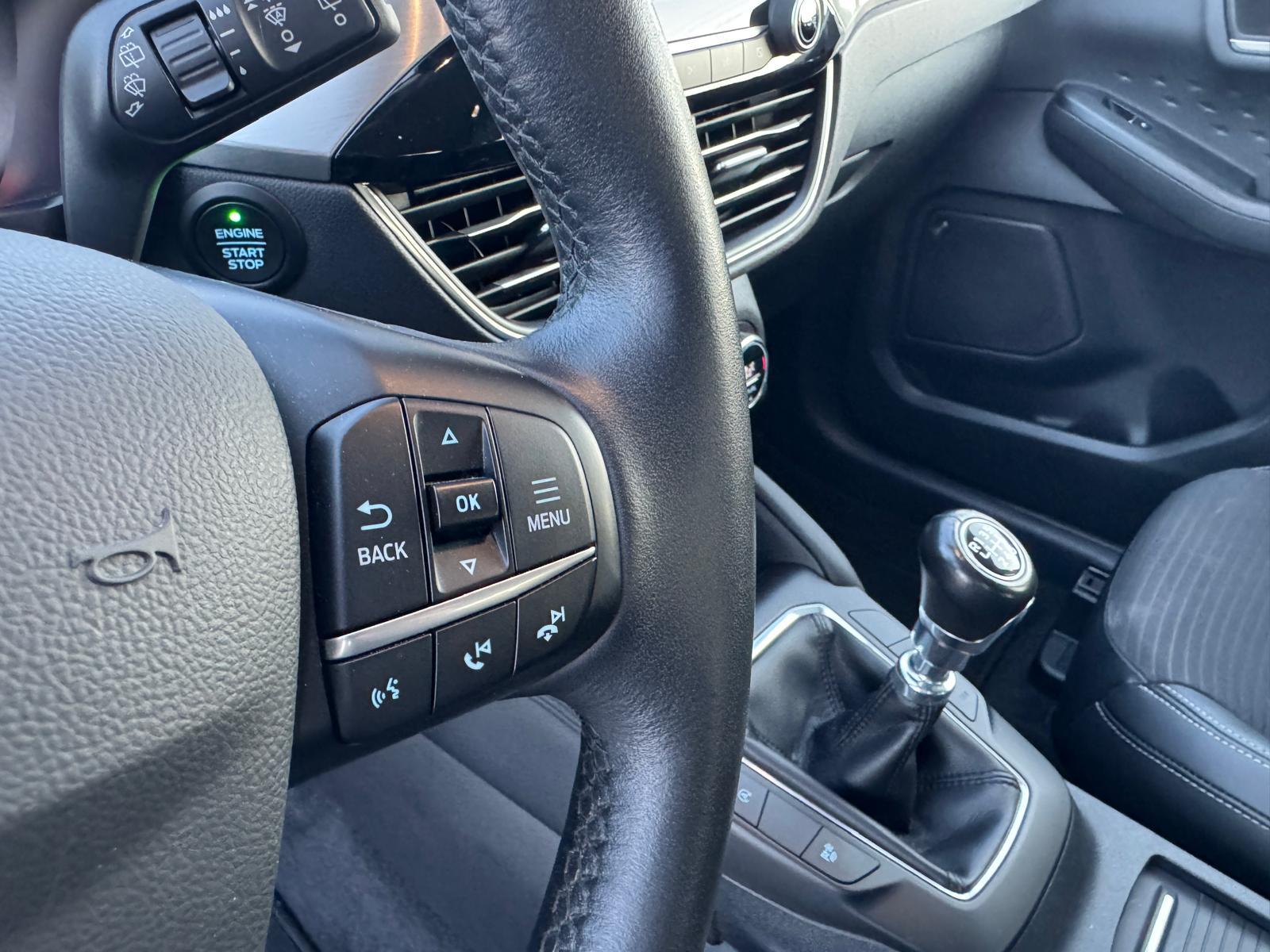 
								Ford Kuga 1.5 EcoBoost TITANIUM X full									