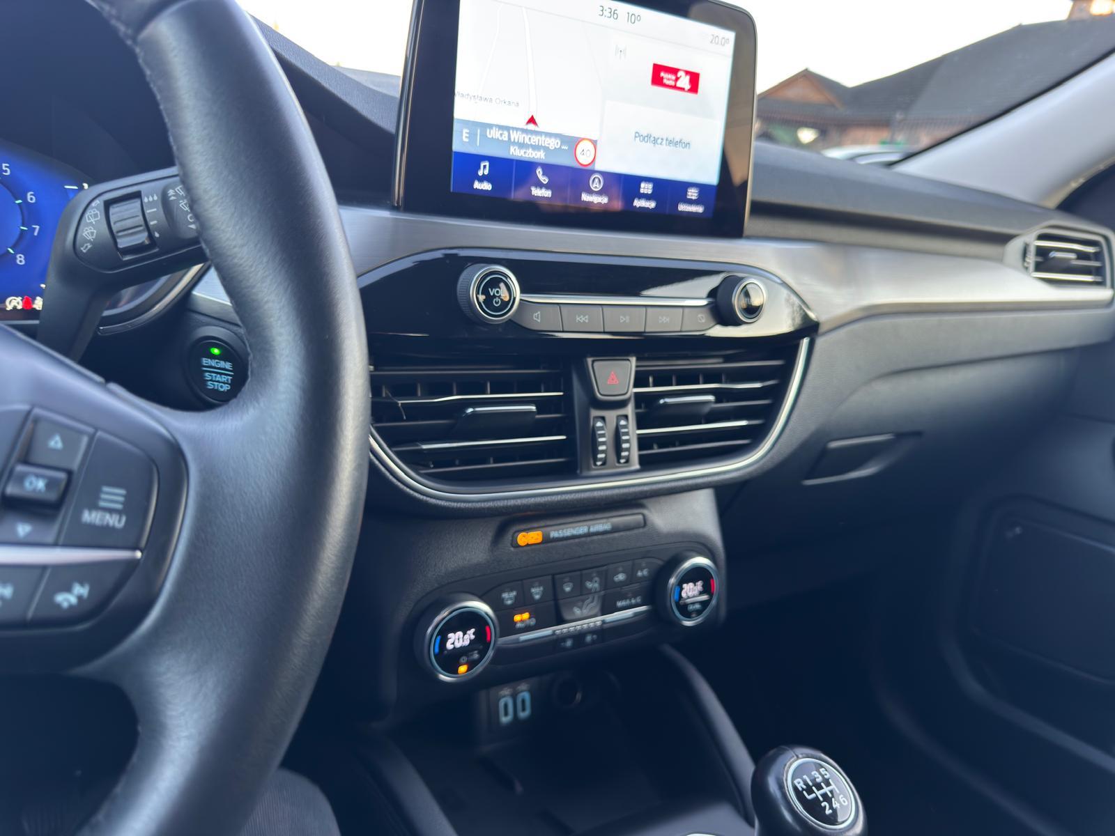 
								Ford Kuga 1.5 EcoBoost TITANIUM X full									