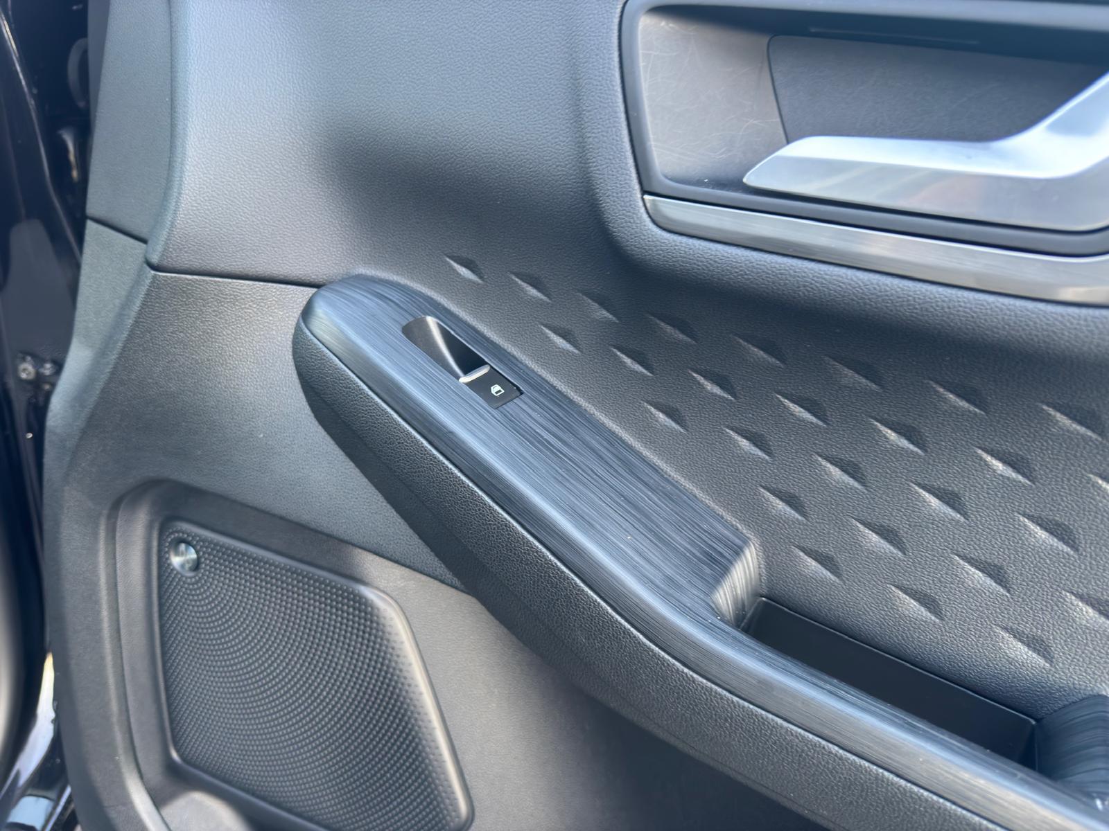 
								Ford Kuga 1.5 EcoBoost TITANIUM X full									