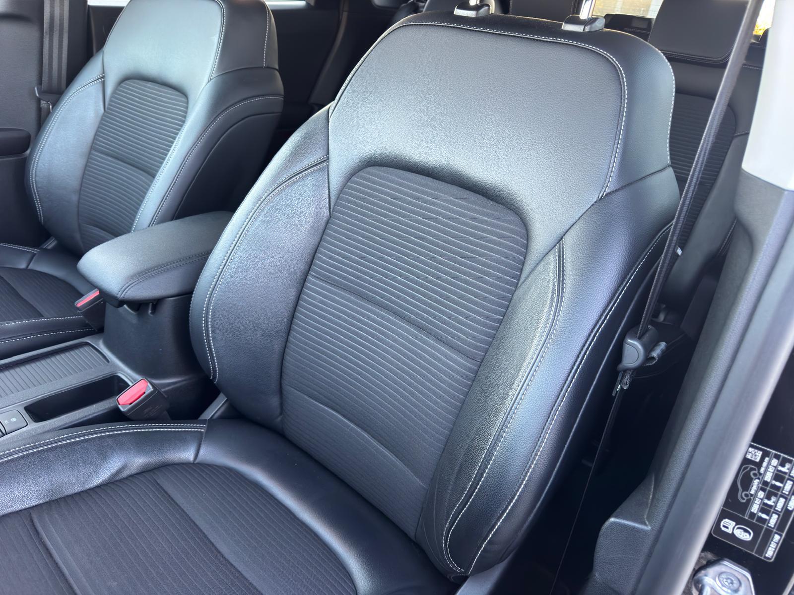 
								Ford Kuga 1.5 EcoBoost TITANIUM X full									