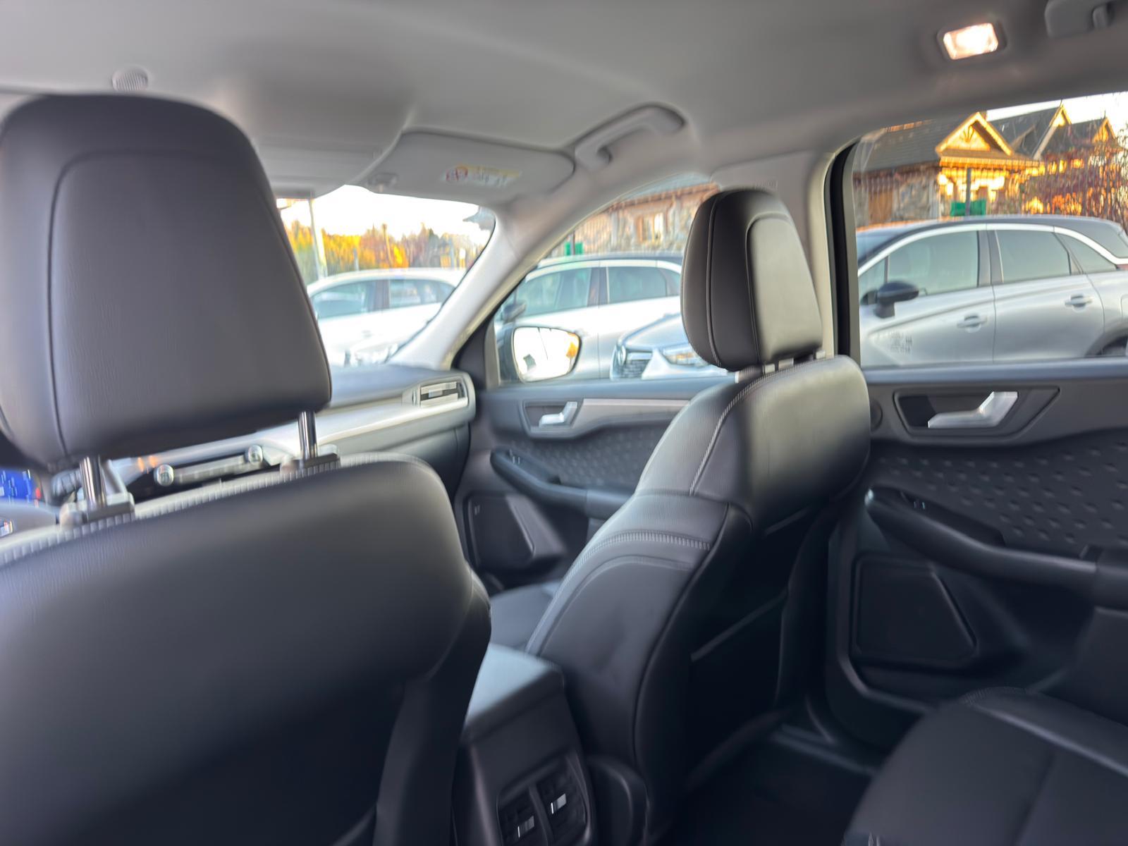 
								Ford Kuga 1.5 EcoBoost TITANIUM X full									