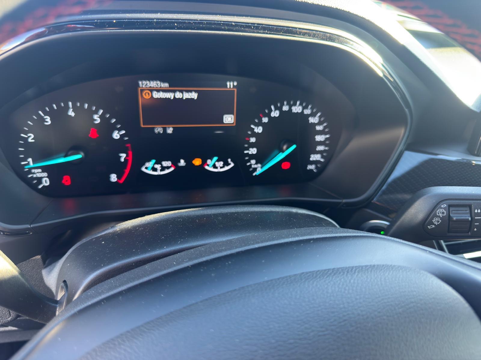 
								Ford Focus 1.5 Benzyna ST LINE full									