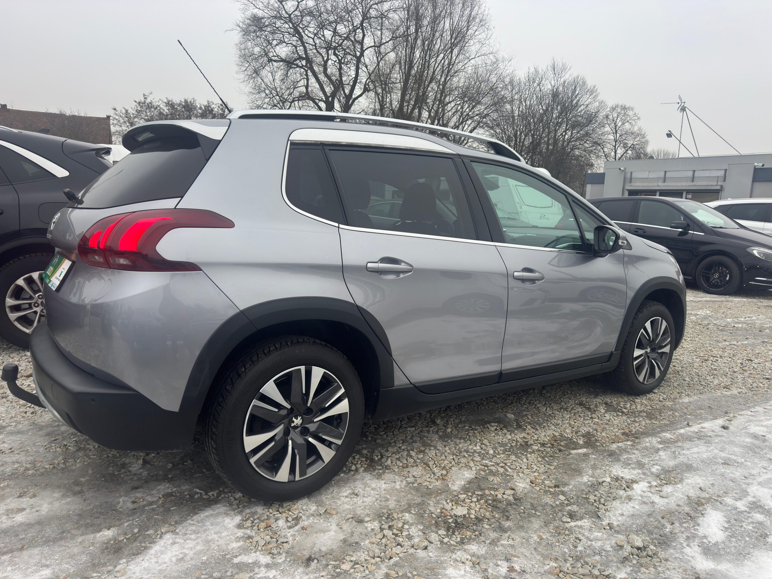 
								PEUGEOT 2008 1.2 BENZYNA AUTOMAT full									