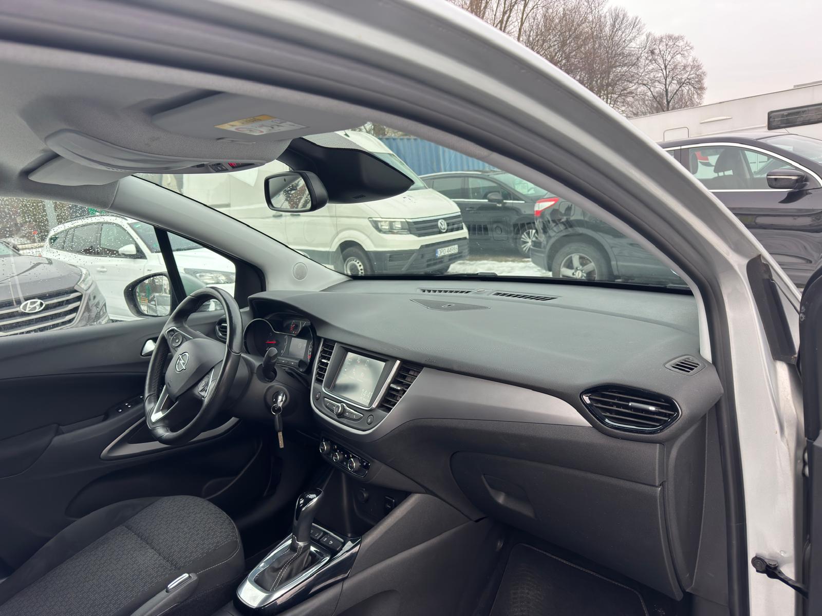 
								Opel Crossland X 1.2 Turbo Automat full									