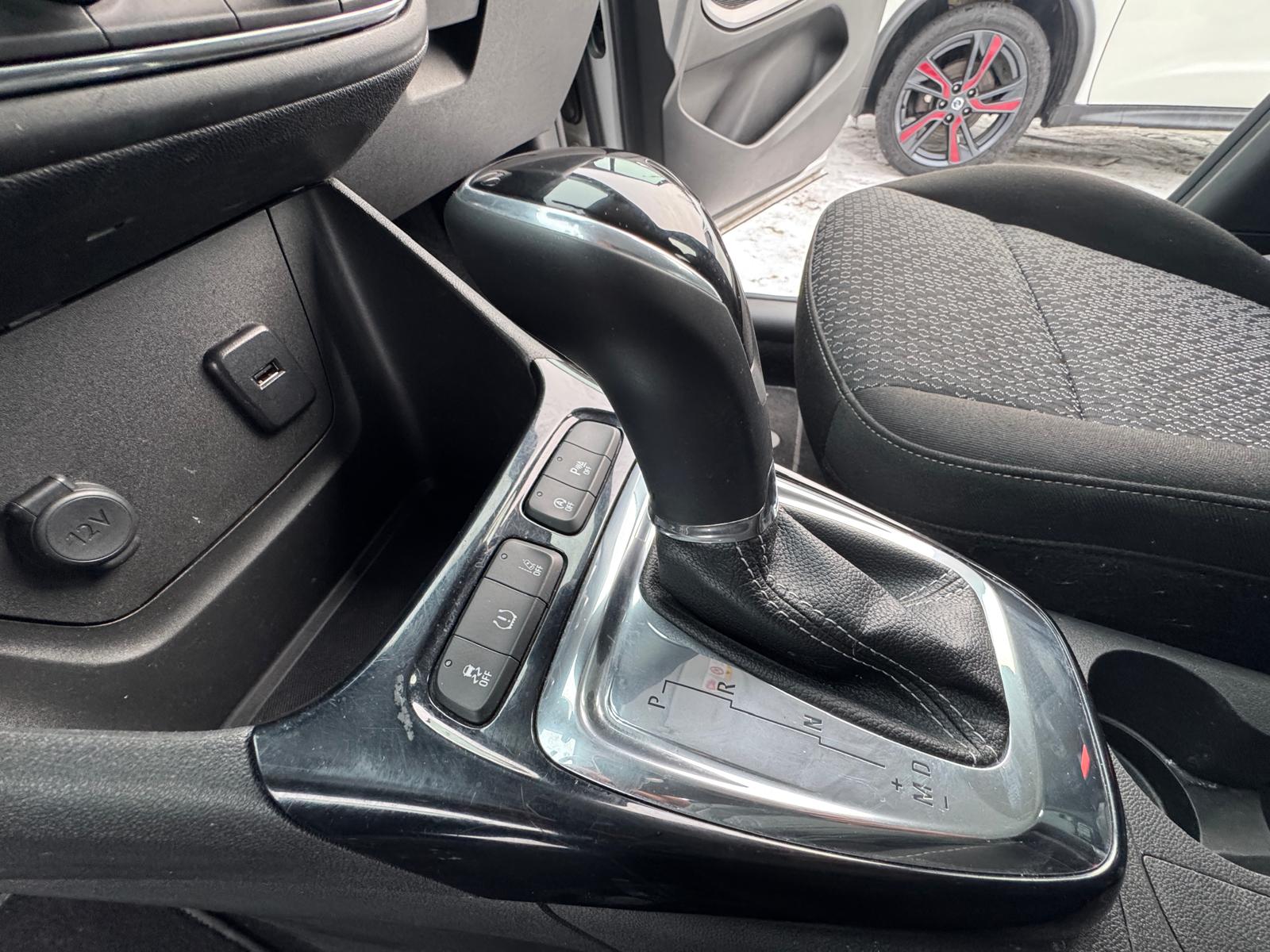 
								Opel Crossland X 1.2 Turbo Automat full									