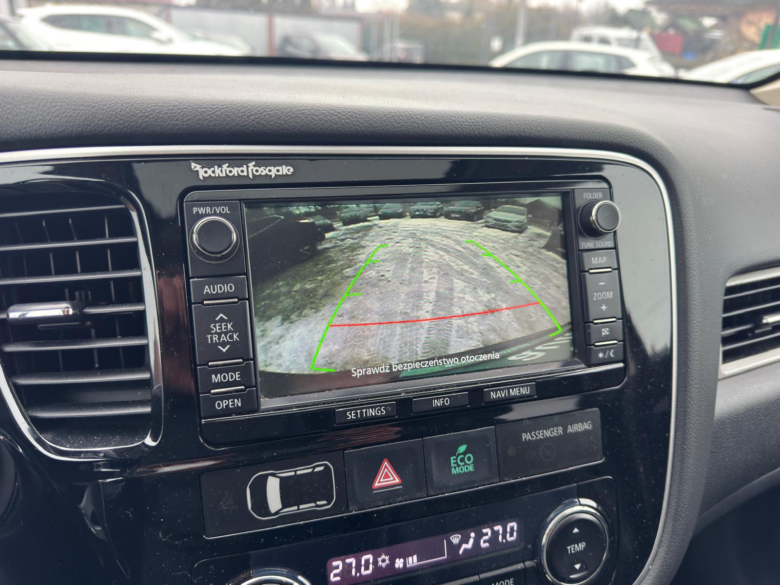 
								Mitsubishi Outlander 4X4 Plug-in Hybrid EV full									