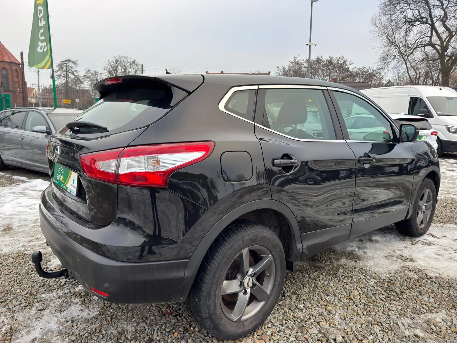 
								Nissan Qashqai Acenta 1.2 full									