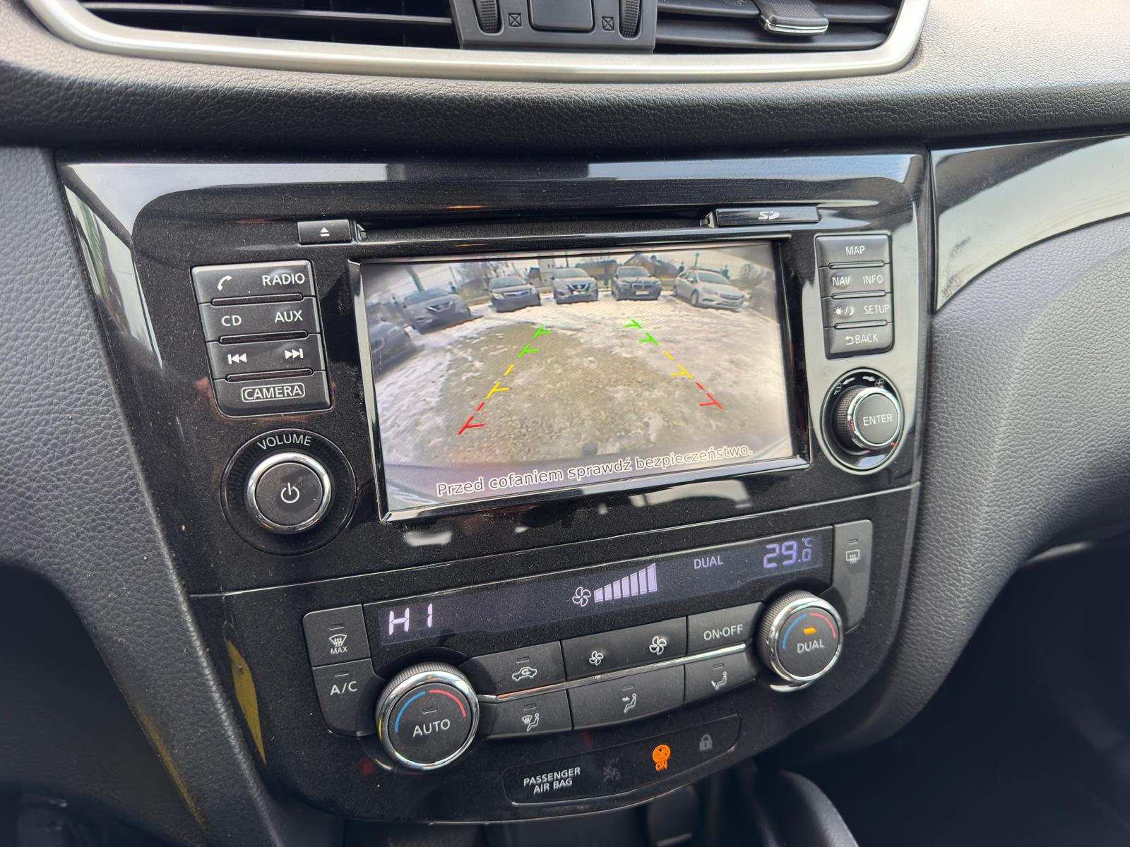 
								Nissan Qashqai Acenta 1.2 full									