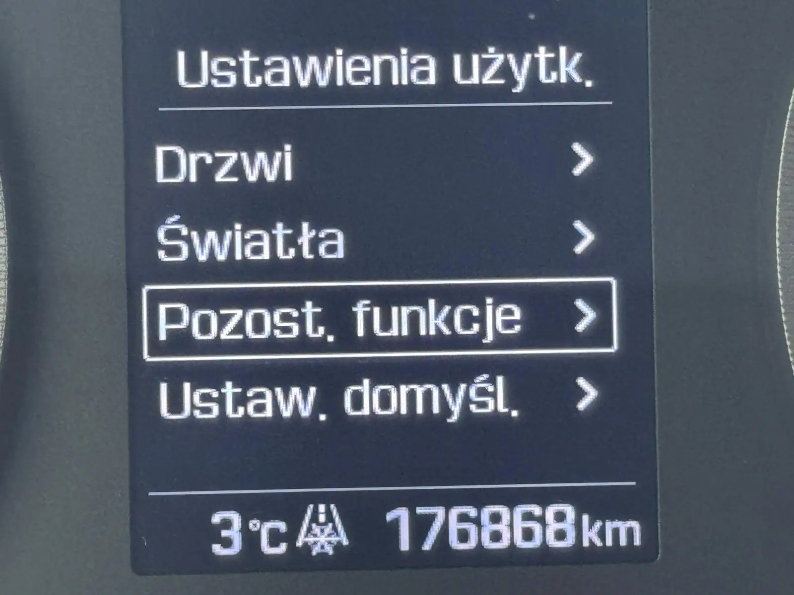 
								Hyundai Tucson 1.6 GDI full									