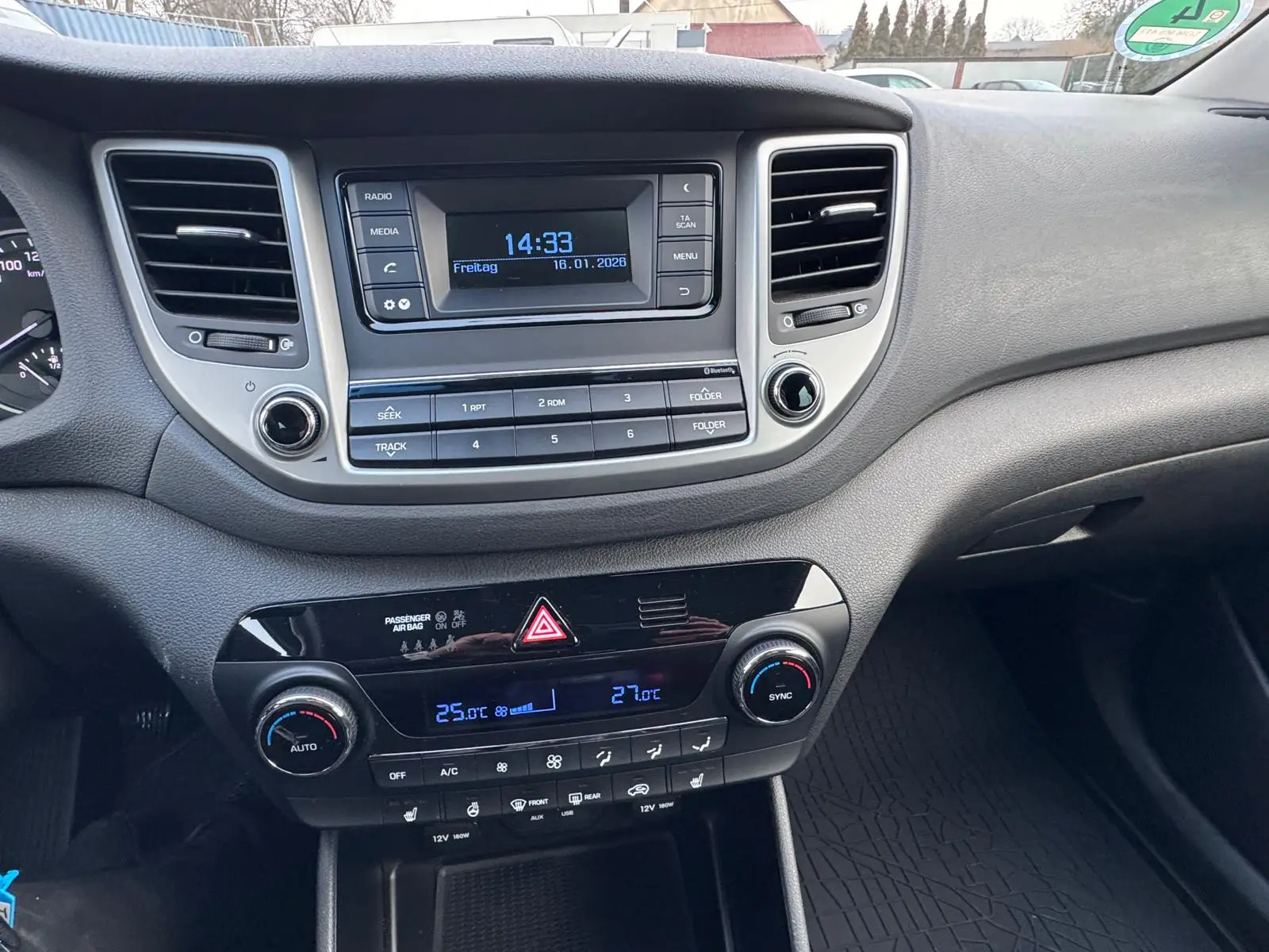 
								Hyundai Tucson 1.6 GDI full									