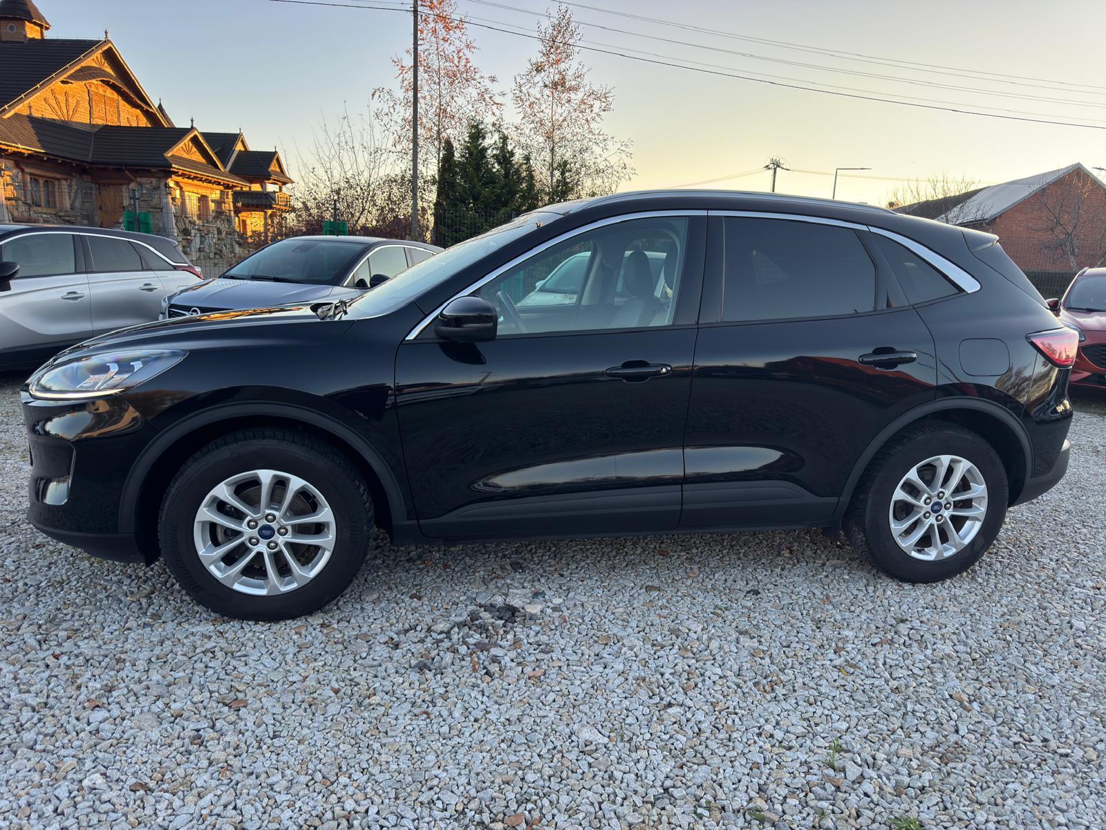 
								Ford Kuga 1.5 EcoBoost TITANIUM X full									