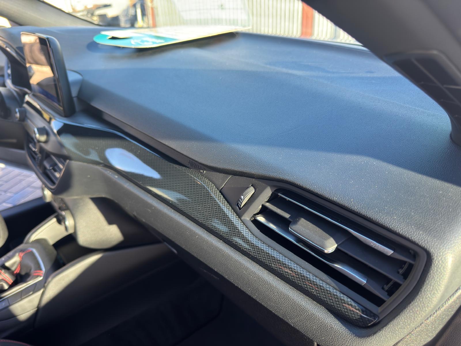 
								Ford Focus 1.5 Benzyna ST LINE full									