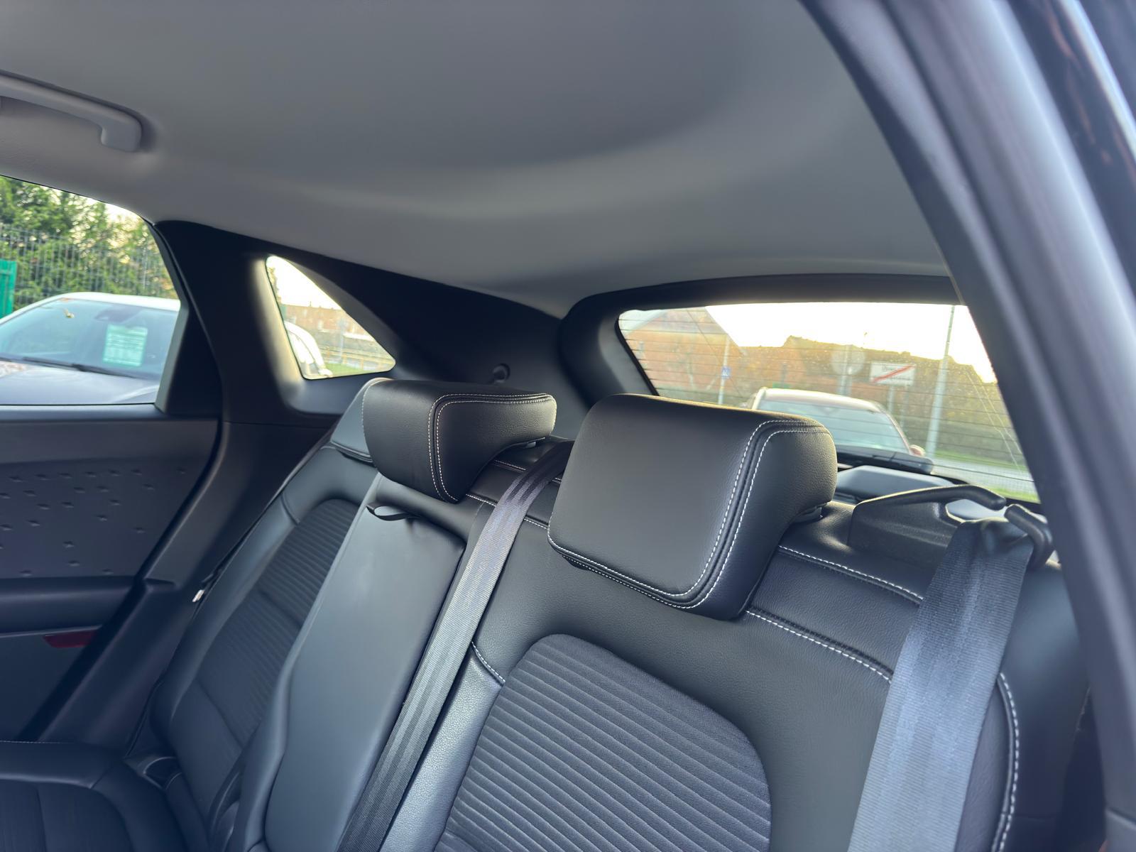 
								Ford Kuga 1.5 EcoBoost TITANIUM X full									