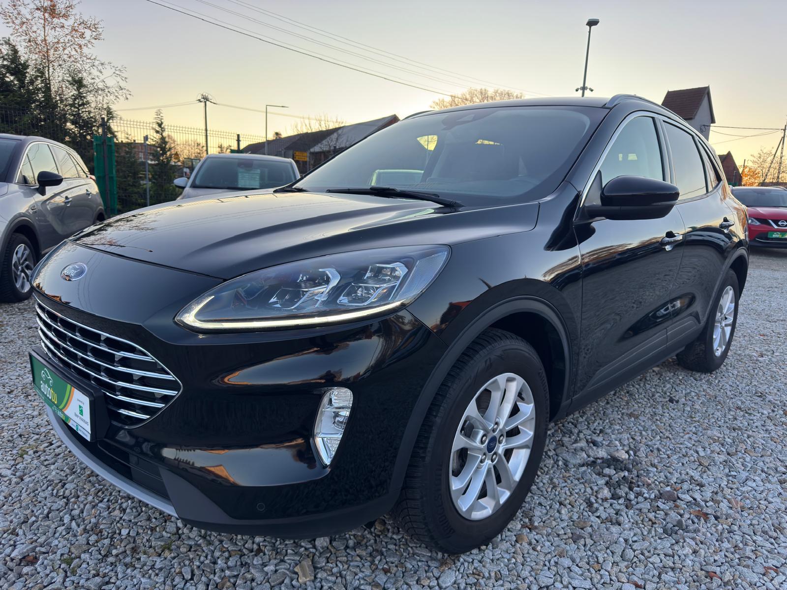 
								Ford Kuga 1.5 EcoBoost TITANIUM X full									