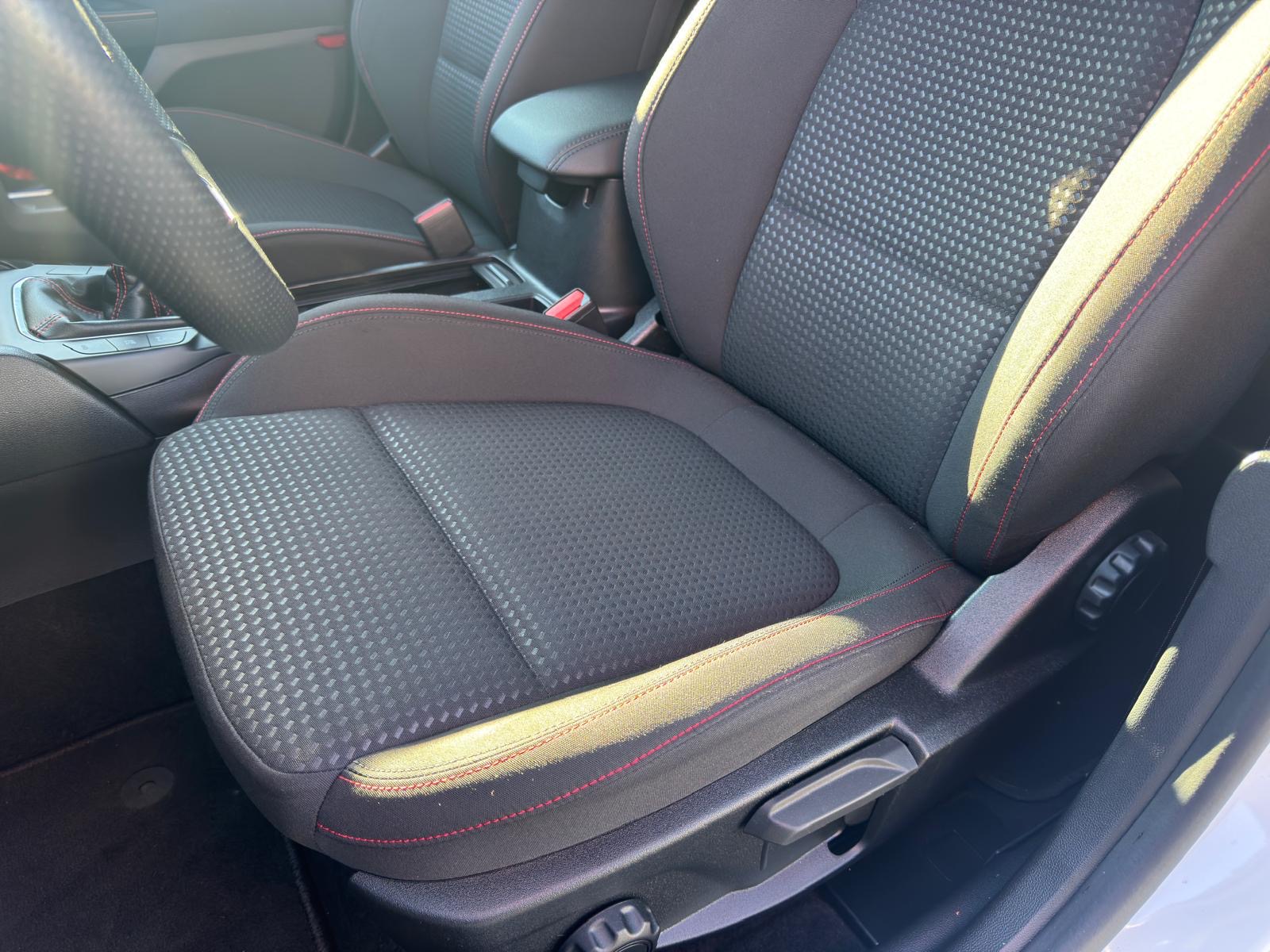 
								Ford Focus 1.5 Benzyna ST LINE full									