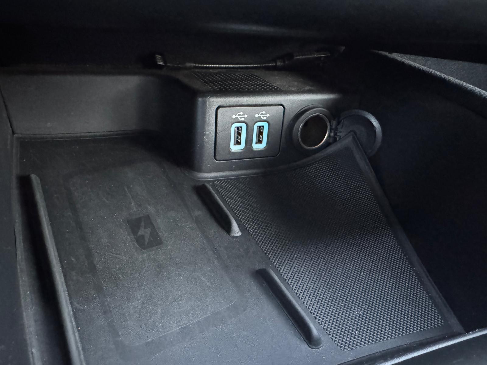 
								Ford Kuga 1.5 EcoBoost TITANIUM X full									