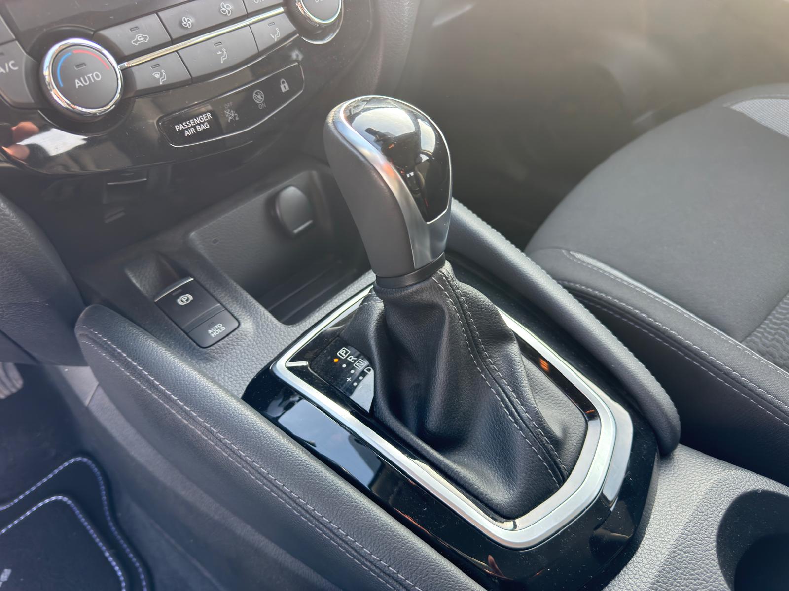 
								Nissan Qashqai Automat 1.3 159 KM full									