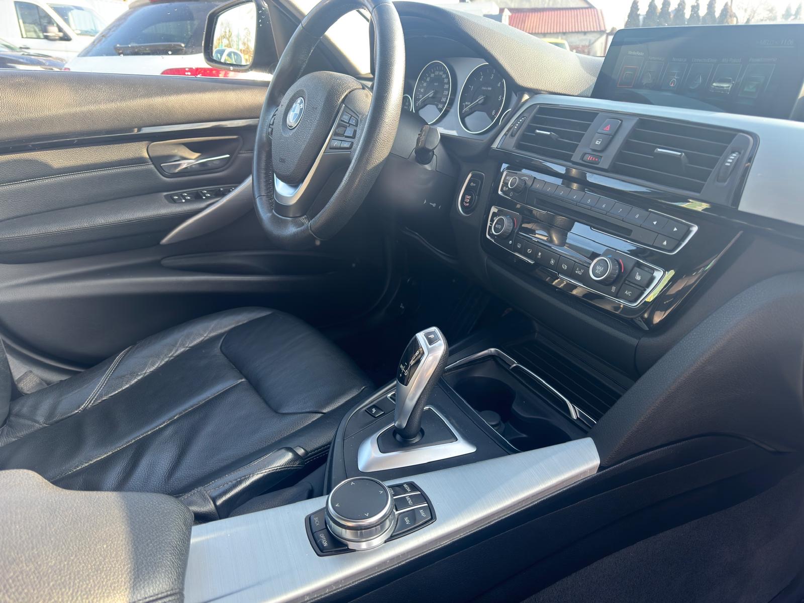 
								Bmw 320d Automat full									