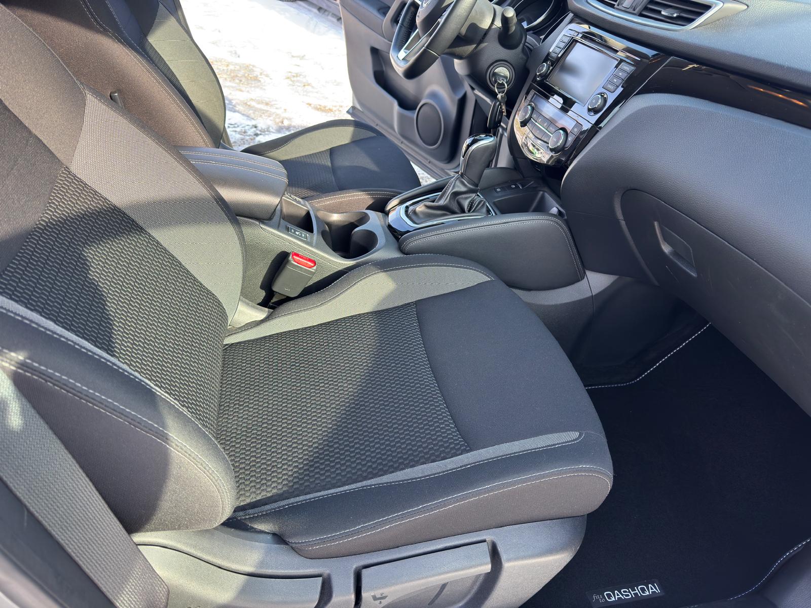 
								Nissan Qashqai Automat 1.3 159 KM full									