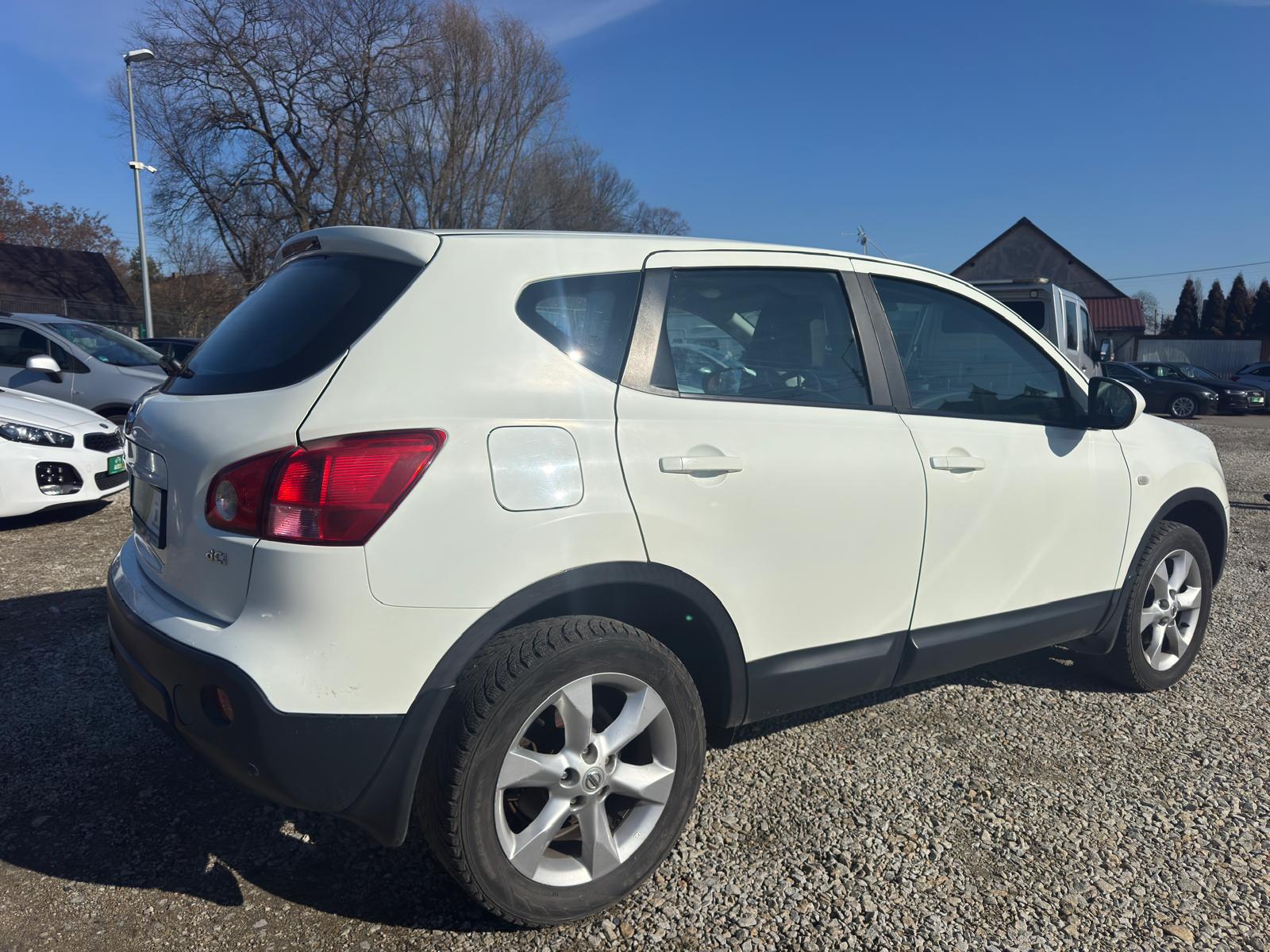 
								Nissan Qasqai 1.5 diesel full									