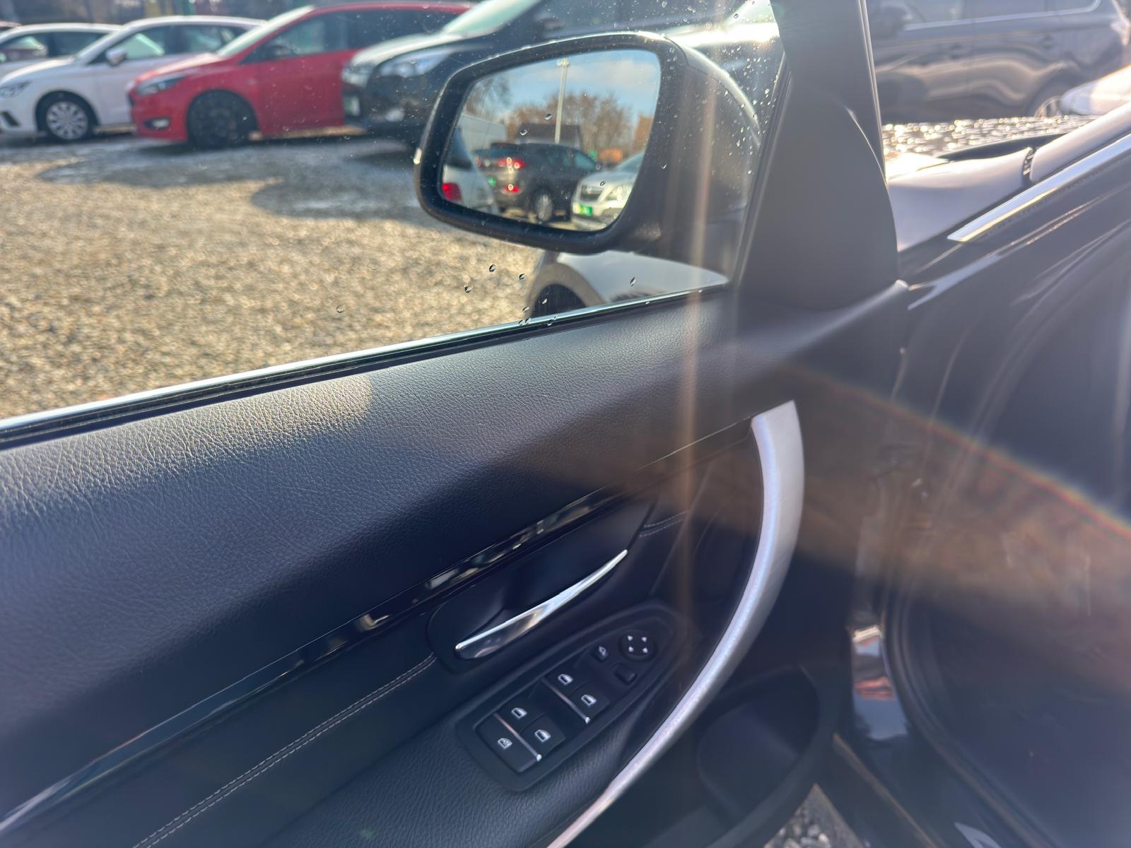 
								Bmw 320d Automat full									