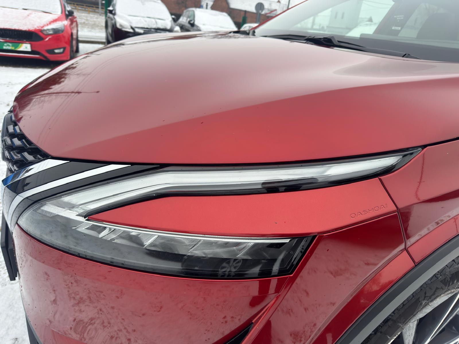 
								Nissan Qashqai TEKNA 1.3 benzyna MILD HYBRID full									