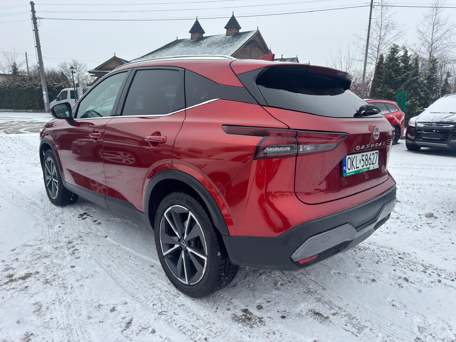 
								Nissan Qashqai TEKNA 1.3 benzyna MILD HYBRID full									