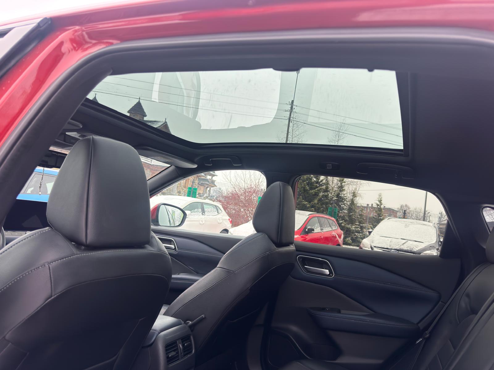 
								Nissan Qashqai TEKNA 1.3 benzyna MILD HYBRID full									