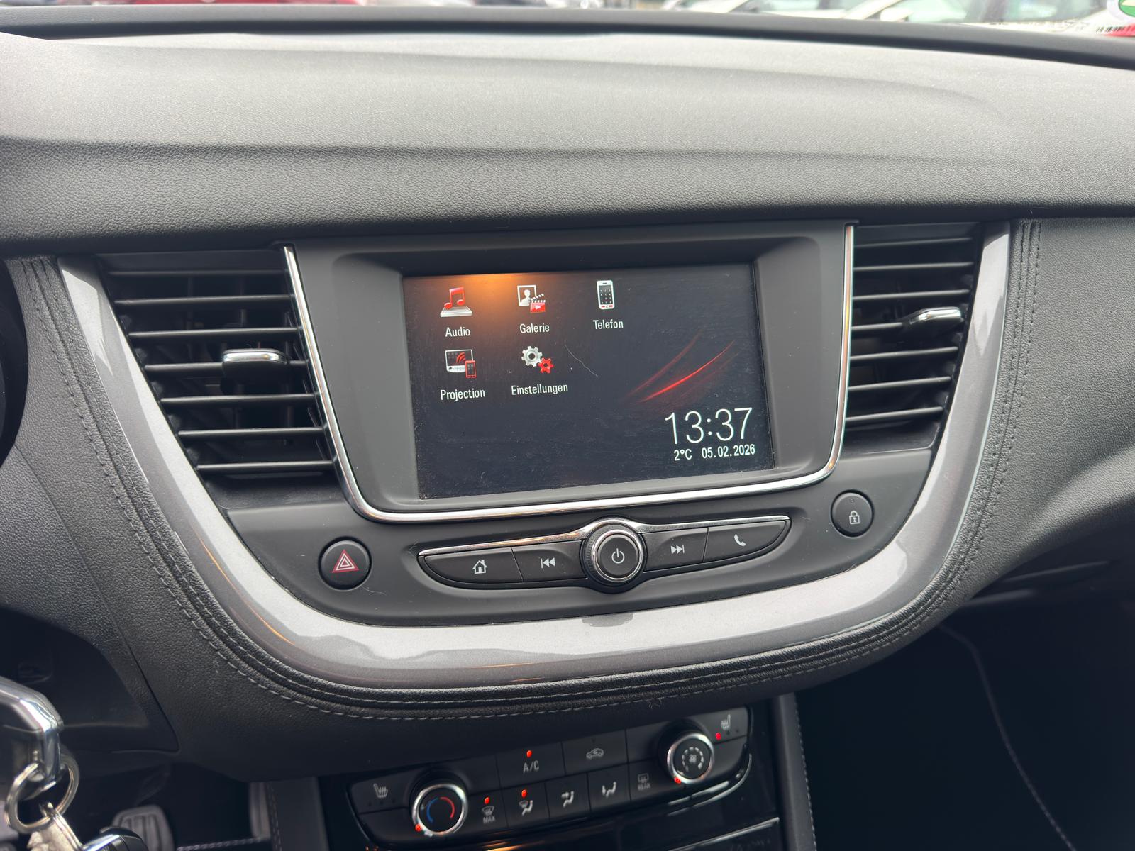 
								Opel Grandland X 1.2 Benzyna 130KM full									