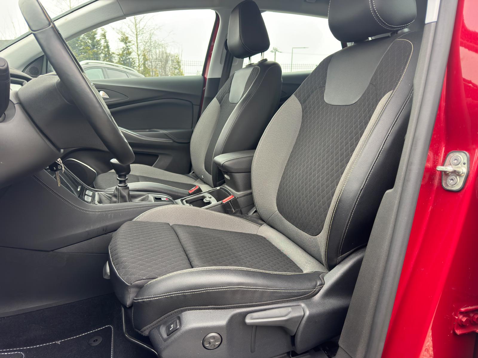 
								Opel Grandland X 1.2 Benzyna 130KM full									