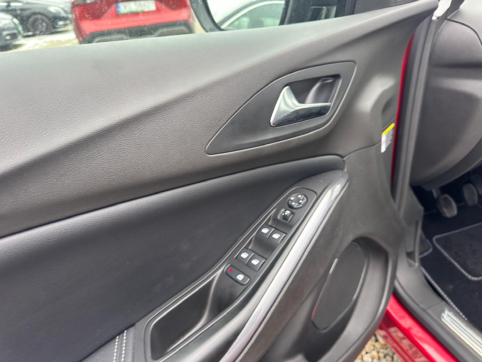 
								Opel Grandland X 1.2 Benzyna 130KM full									