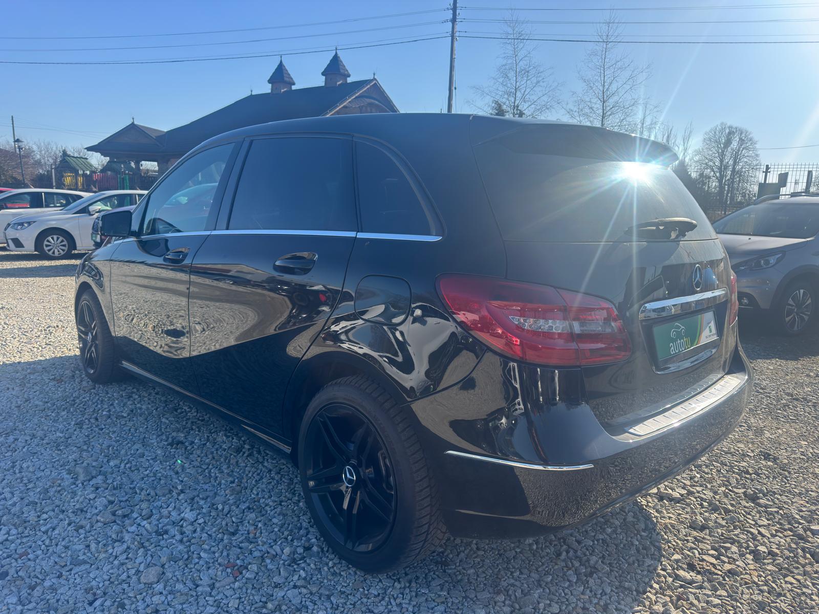 
								MERCEDES B 180 CDI full									