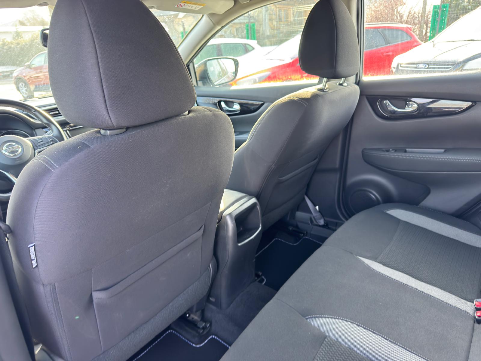 
								Nissan Qashqai Automat 1.3 159 KM full									