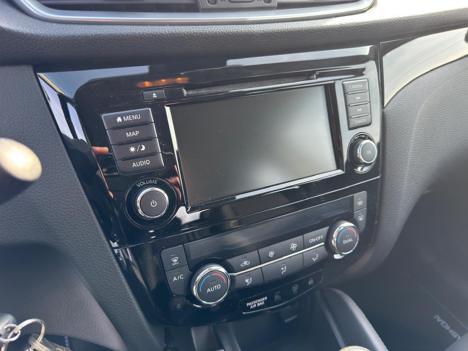 
								Nissan Qashqai Automat 1.3 159 KM full									