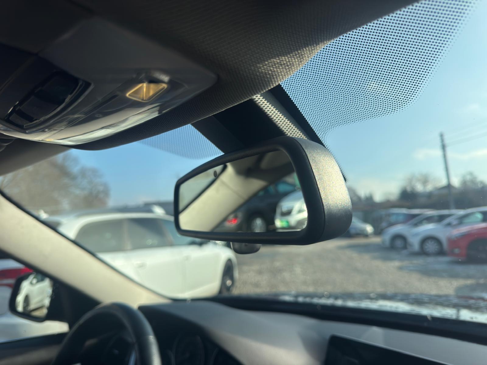 
								Bmw 320d Automat full									