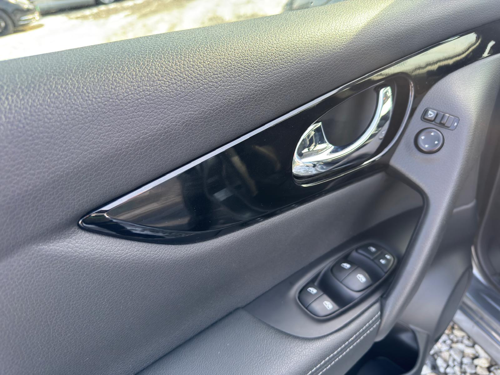 
								Nissan Qashqai Automat 1.3 159 KM full									