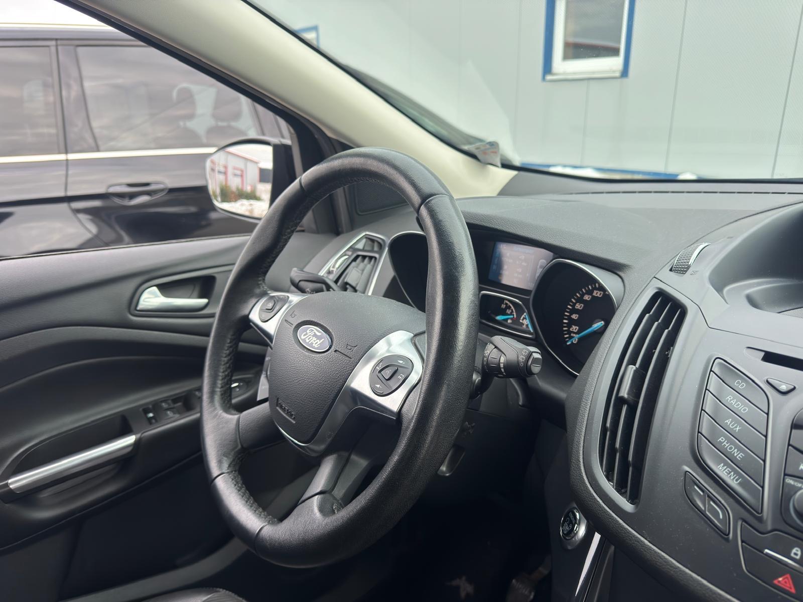 
								Ford Kuga 1.6 Benzyna TITANIUM full									