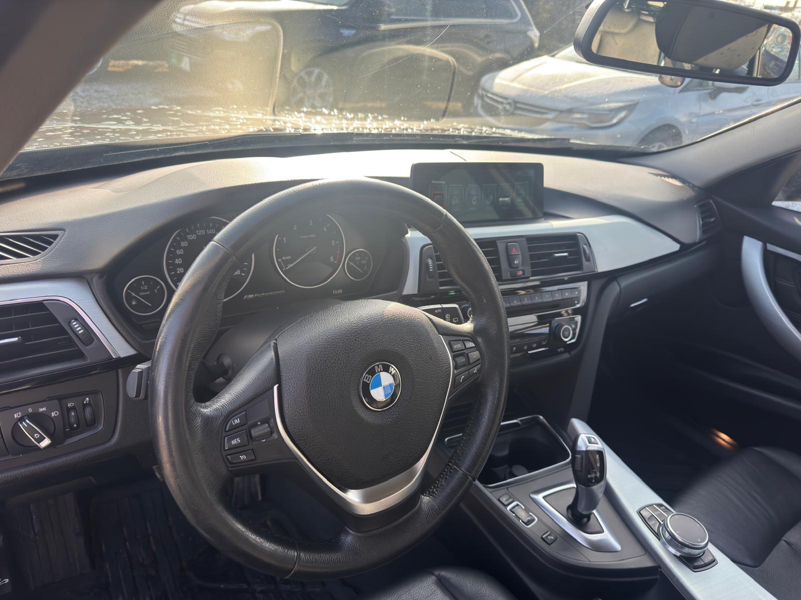 
								Bmw 320d Automat full									