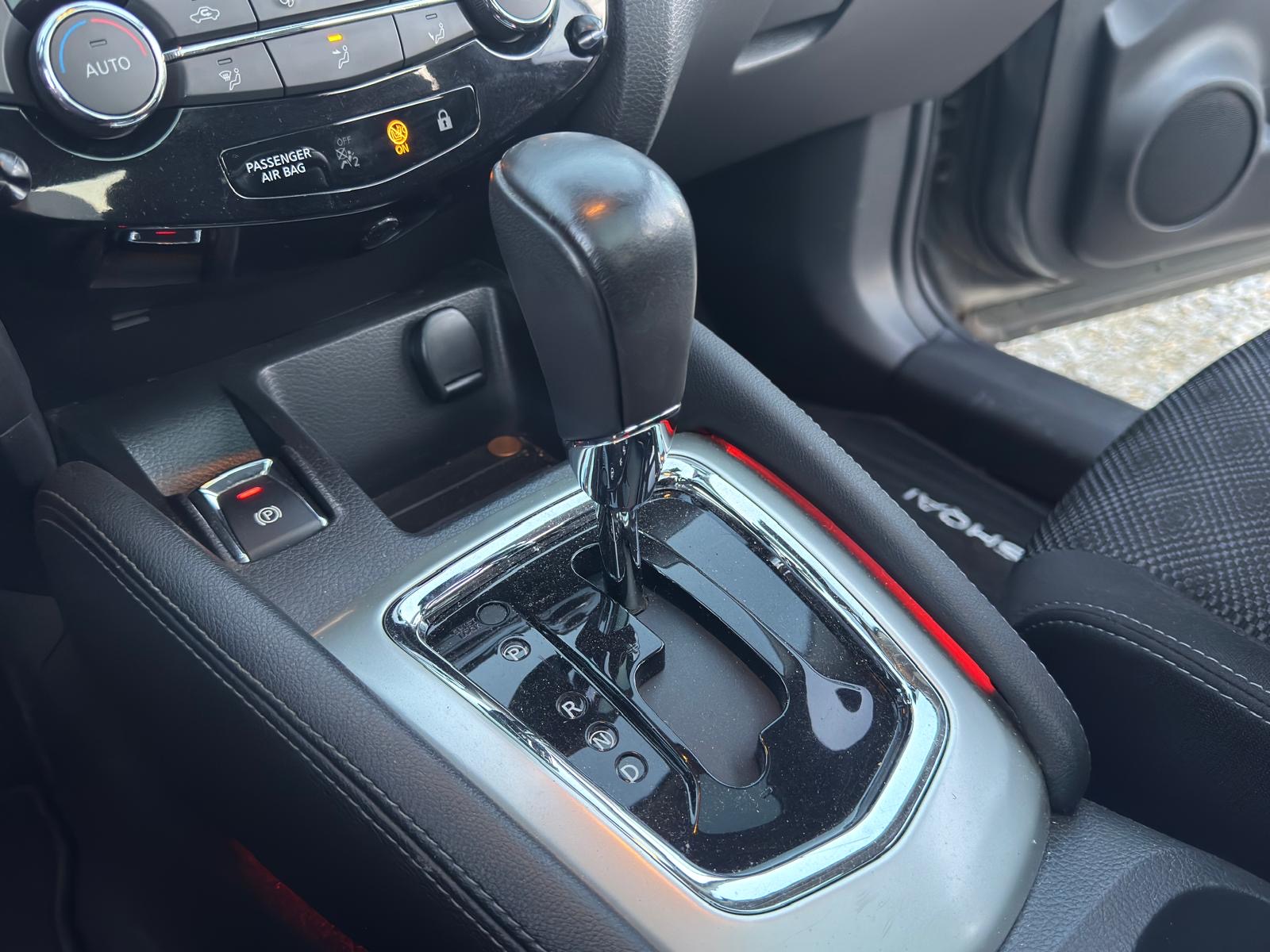 
								Nissan Qashqai 1.2 Benzyna N-Connecta Automat Panorama full									