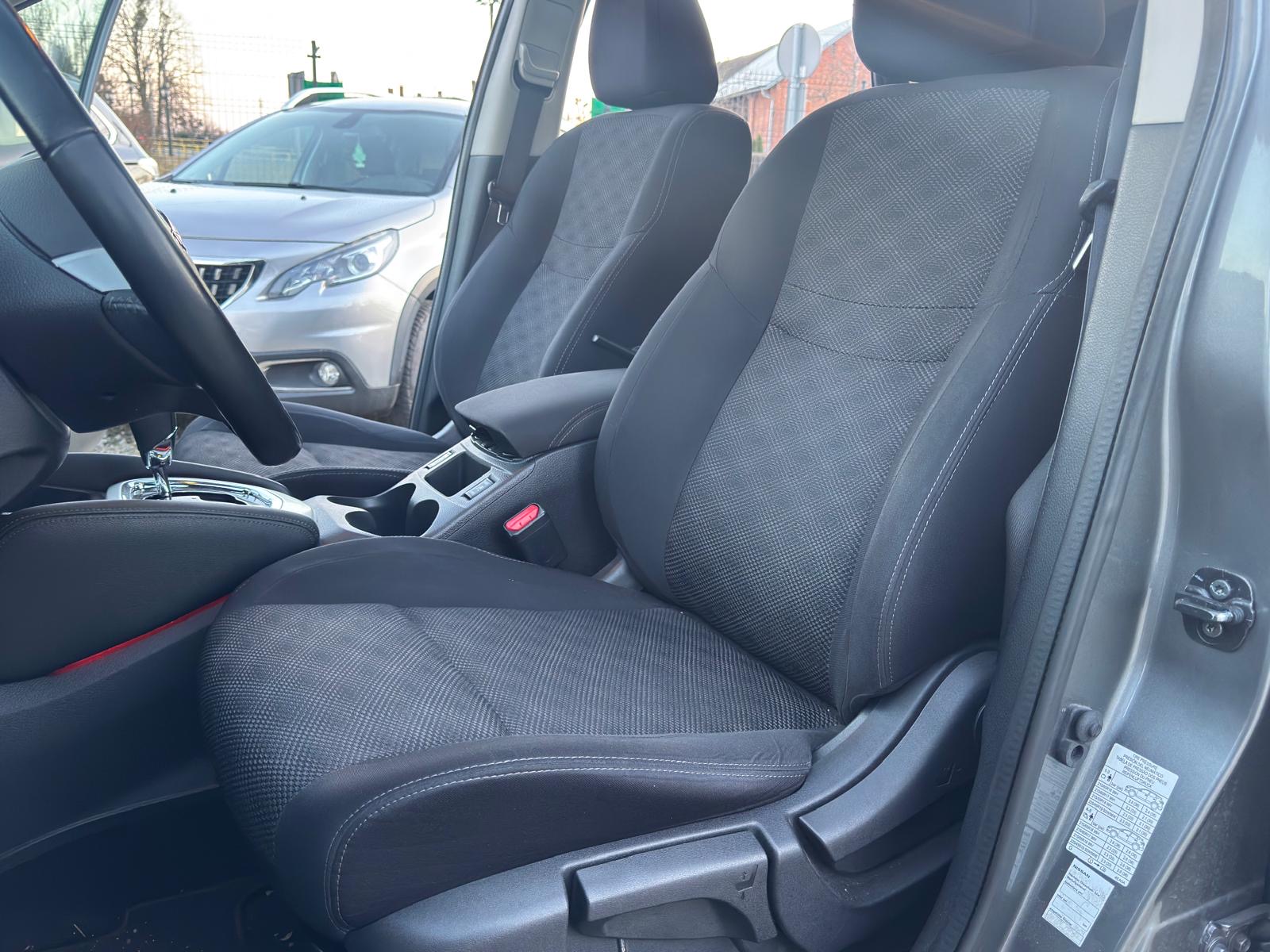 
								Nissan Qashqai 1.2 Benzyna N-Connecta Automat Panorama full									