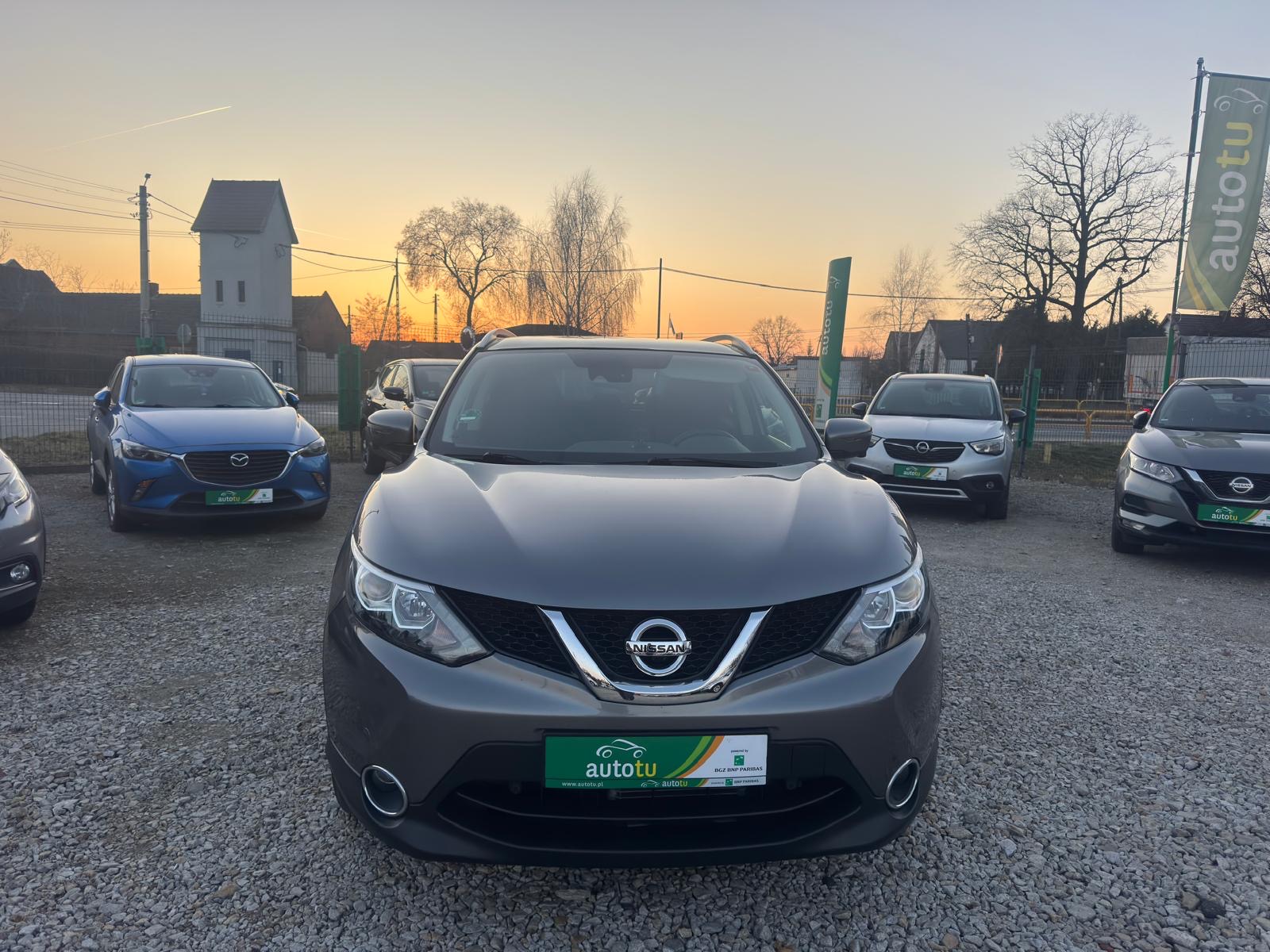 
								Nissan Qashqai 1.2 Benzyna N-Connecta Automat Panorama full									