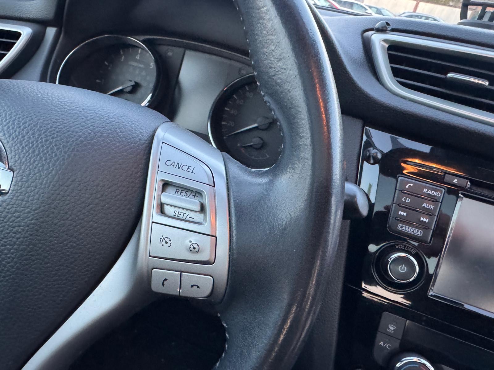 
								Nissan Qashqai 1.2 Benzyna N-Connecta Automat Panorama full									