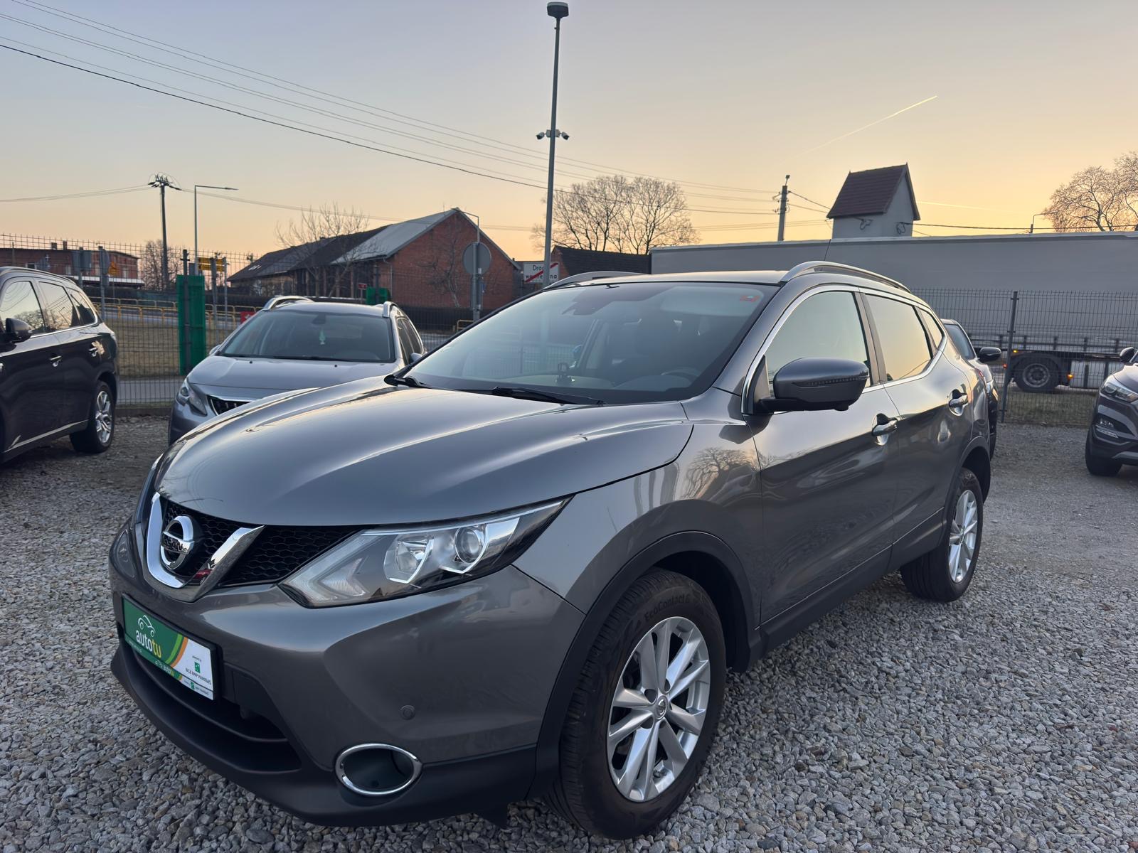 
								Nissan Qashqai 1.2 Benzyna N-Connecta Automat Panorama full									