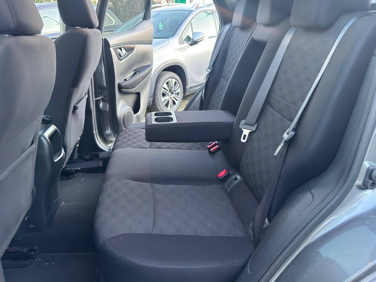 
								Nissan Qashqai 1.2 Benzyna N-Connecta Automat Panorama full									