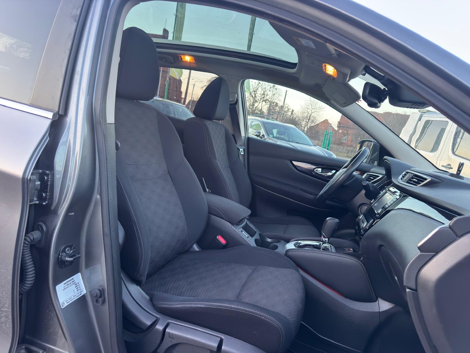 
								Nissan Qashqai 1.2 Benzyna N-Connecta Automat Panorama full									